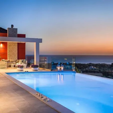 Casa Laura - Sky Lounge Villa Svoronata