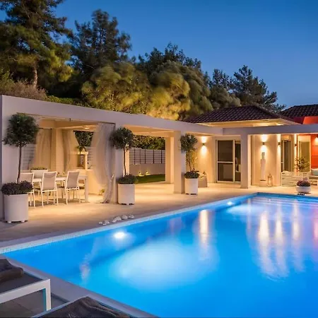 Βίλα Casa Laura - Sky Lounge Σβορωνάτα